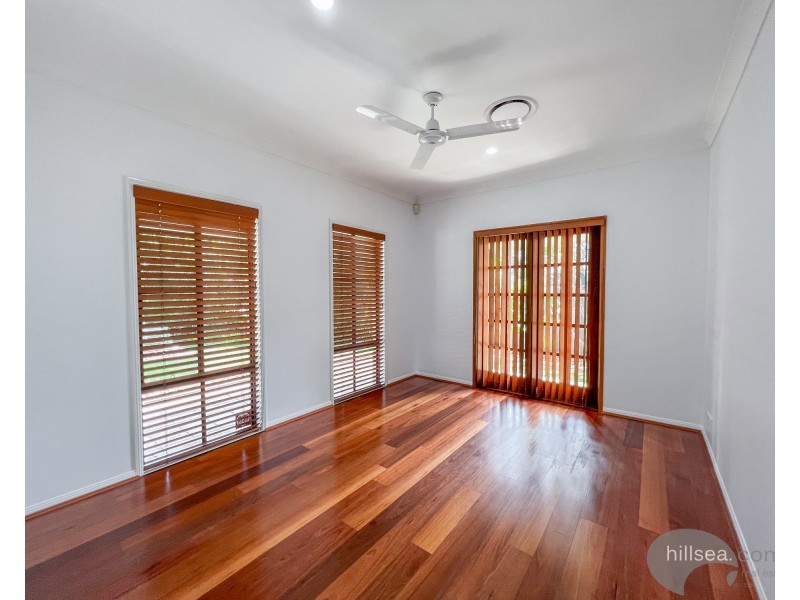 2 Maty Place, Pacific Pines QLD 4211
