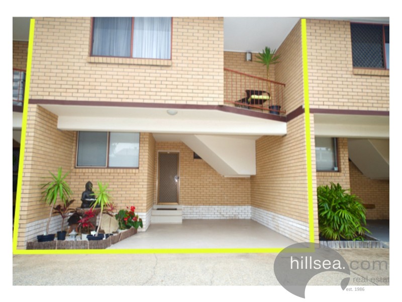 2/9 Proud Street, Labrador QLD 4215