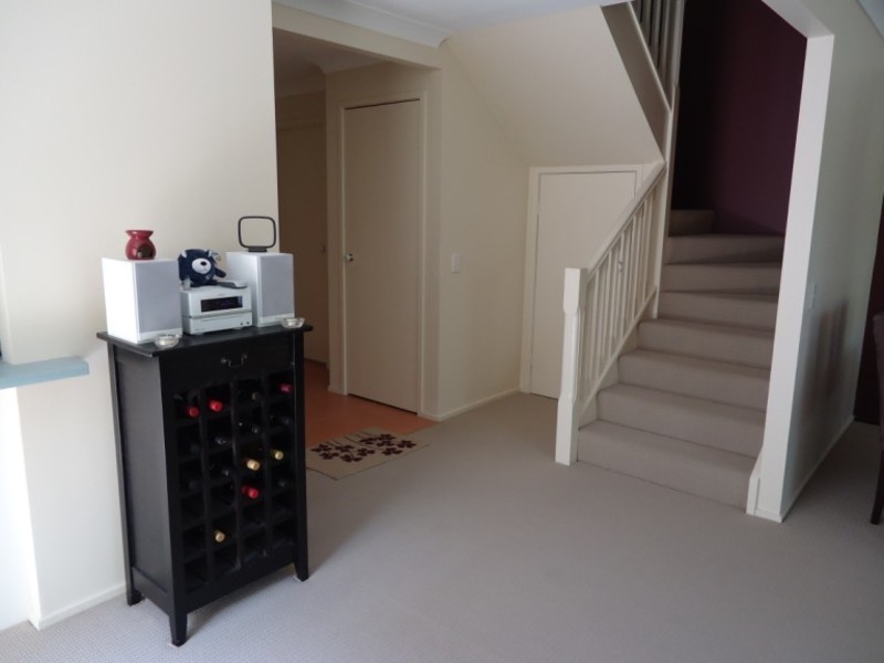 4/90 Pohlman Street, Southport QLD 4215