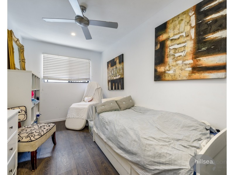 4 St Nicholas Street, Runaway Bay QLD 4216