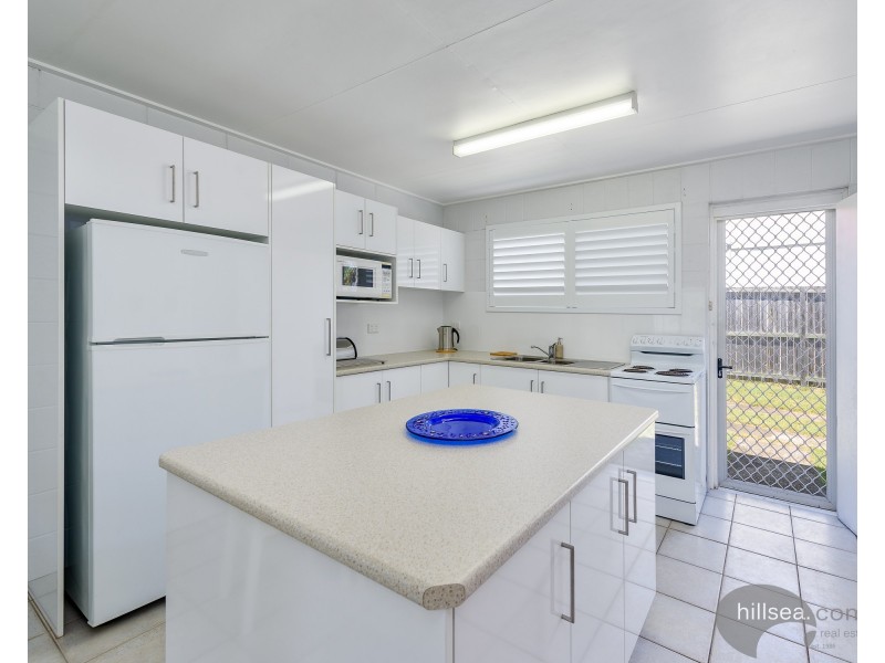 14 Thrush Avenue, Paradise Point QLD 4216