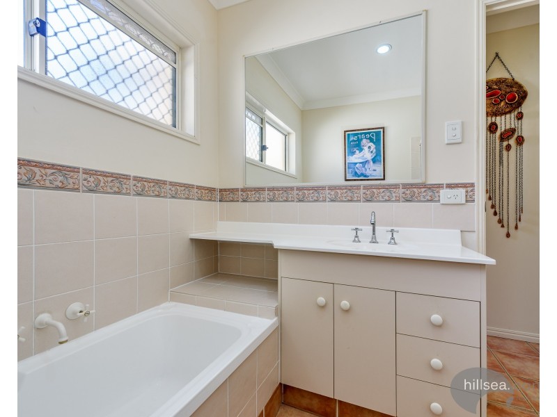 11 Siena Place, Coombabah QLD 4216