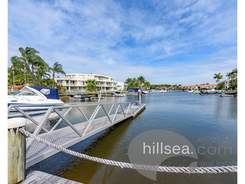 2/3 Lee Road, Runaway Bay QLD 4216