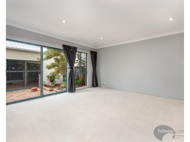 2/3 Lee Road, Runaway Bay QLD 4216