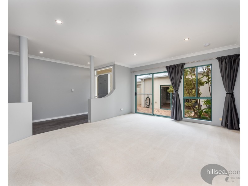 2/3 Lee Road, Runaway Bay QLD 4216