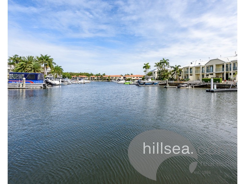 2/3 Lee Road, Runaway Bay QLD 4216