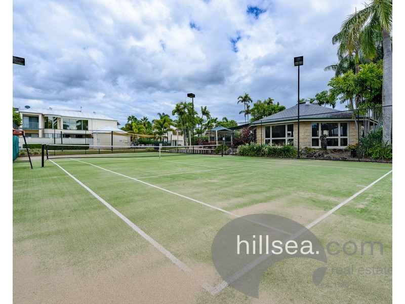 2/3 Lee Road, Runaway Bay QLD 4216