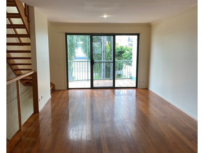 7/3 Bradford Street, Labrador QLD 4215