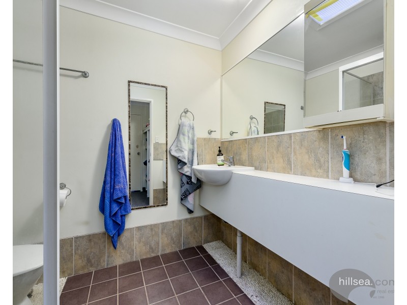 4/77 Government Road, Labrador QLD 4215