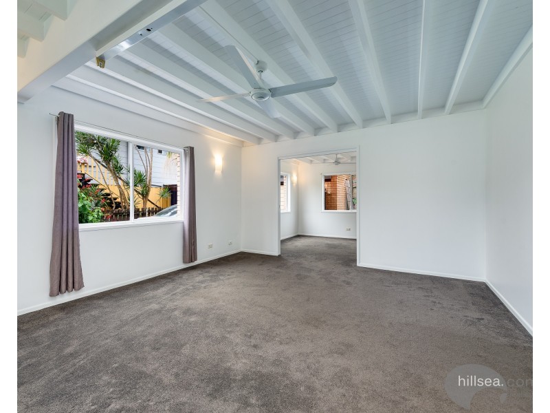 1 Tarni Street, Coombabah QLD 4216