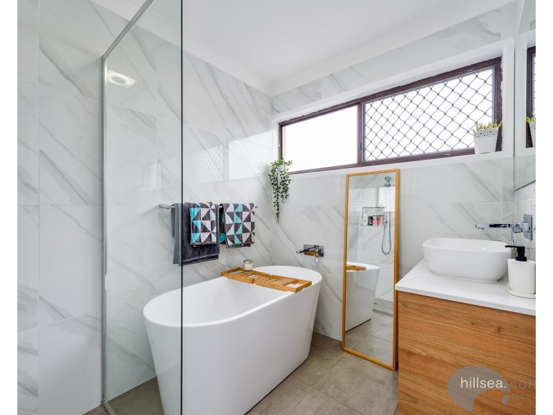 236 Oxley Drive, Coombabah QLD 4216