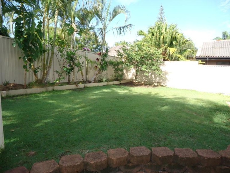 21 Second Avenue, Labrador QLD 4215