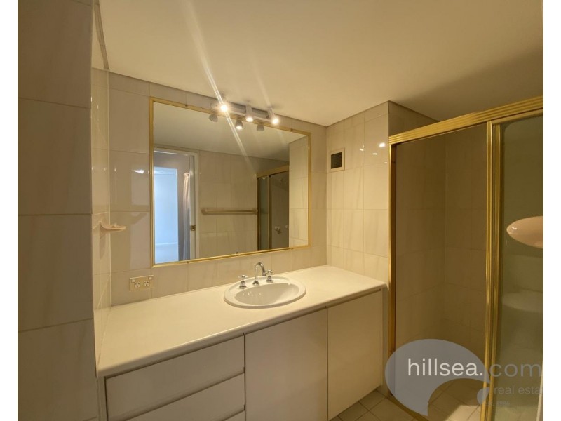 8/48 The Esplanade, Paradise Point QLD 4216