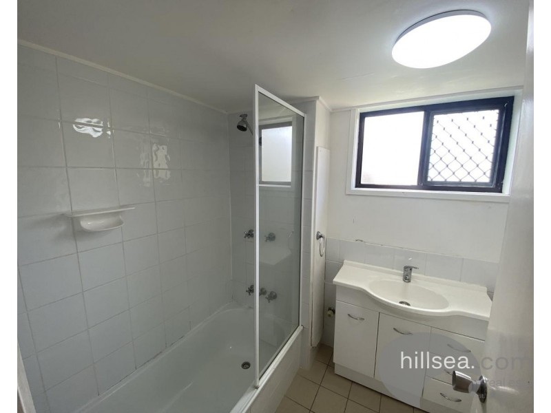 9/25 Ahern Street, Labrador QLD 4215