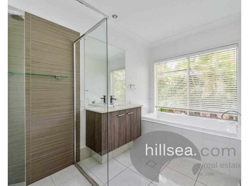 48 Craigs Way, Maudsland QLD 4210