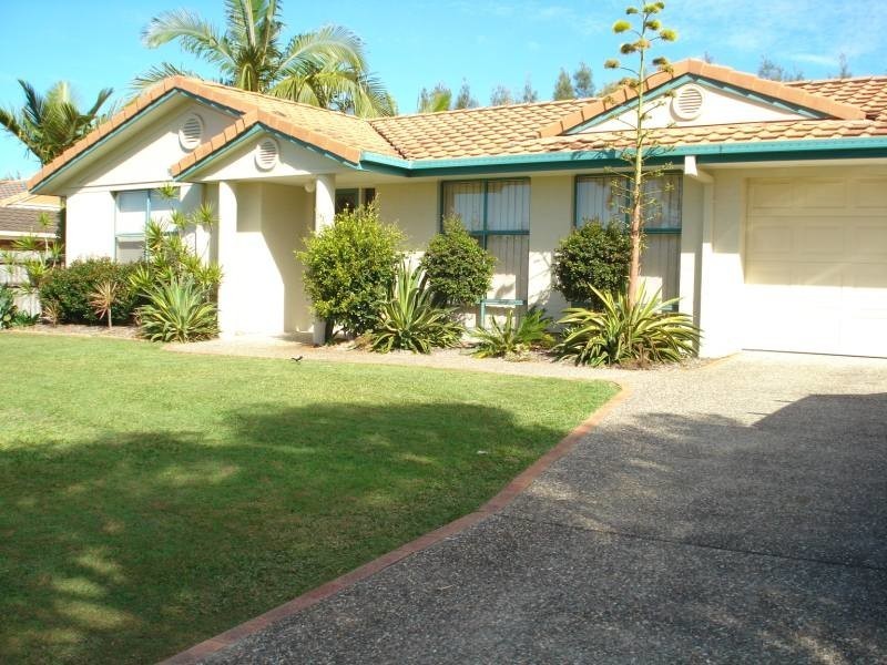 8 Rosswood Court, Helensvale QLD 4212