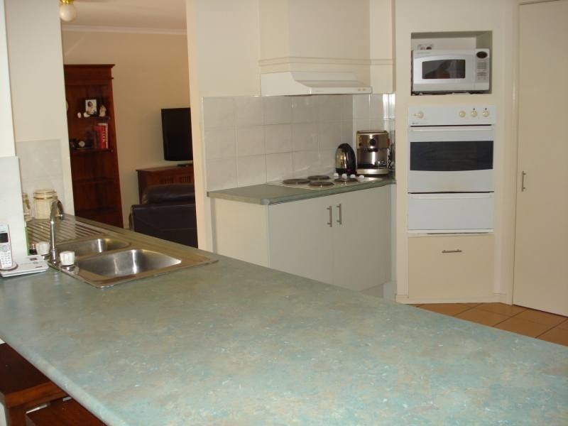 8 Rosswood Court, Helensvale QLD 4212