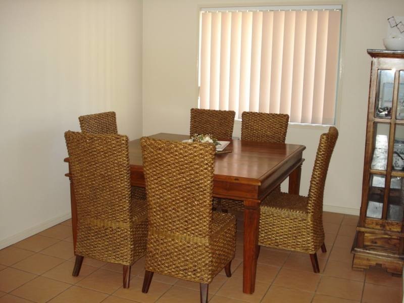 8 Rosswood Court, Helensvale QLD 4212