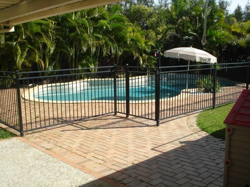 8 Rosswood Court, Helensvale QLD 4212