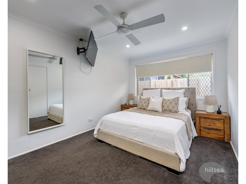 1/11 Muscovey Avenue, Paradise Point QLD 4216