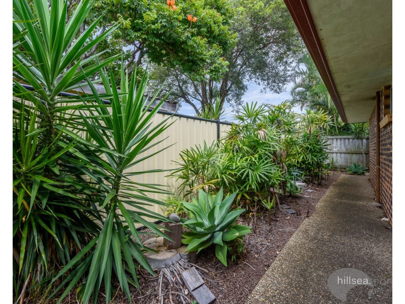 2/34 Nankeen Avenue, Paradise Point QLD 4216