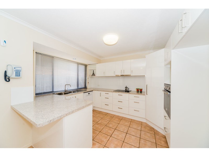 16 Doreen Drive, Coombabah QLD 4216