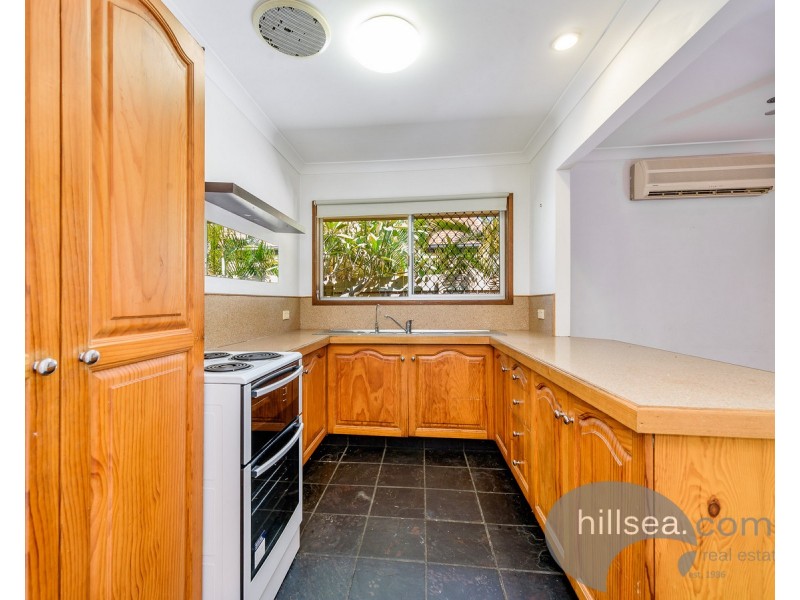 1/5 Davebill Court, Labrador QLD 4215