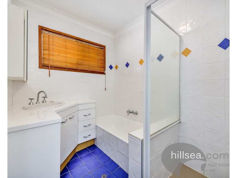 1/5 Davebill Court, Labrador QLD 4215