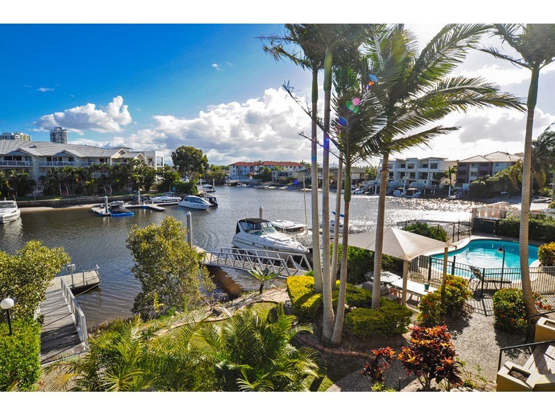 11/14 Jennifer Avenue, Runaway Bay QLD 4216