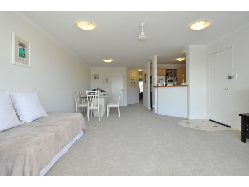 11/14 Jennifer Avenue, Runaway Bay QLD 4216