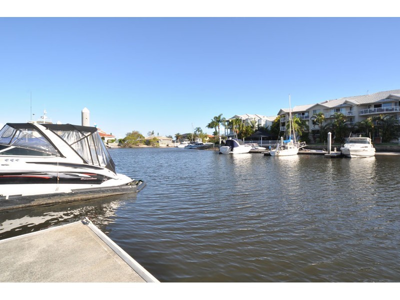 11/14 Jennifer Avenue, Runaway Bay QLD 4216