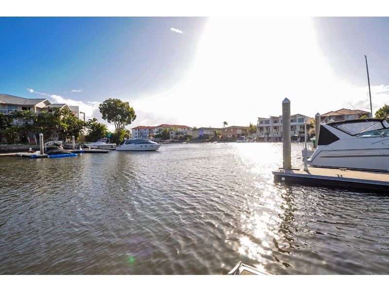 11/14 Jennifer Avenue, Runaway Bay QLD 4216