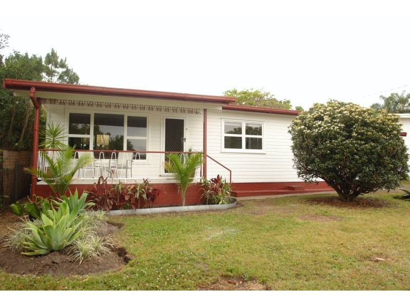 9 Horder Avenue, Labrador QLD 4215