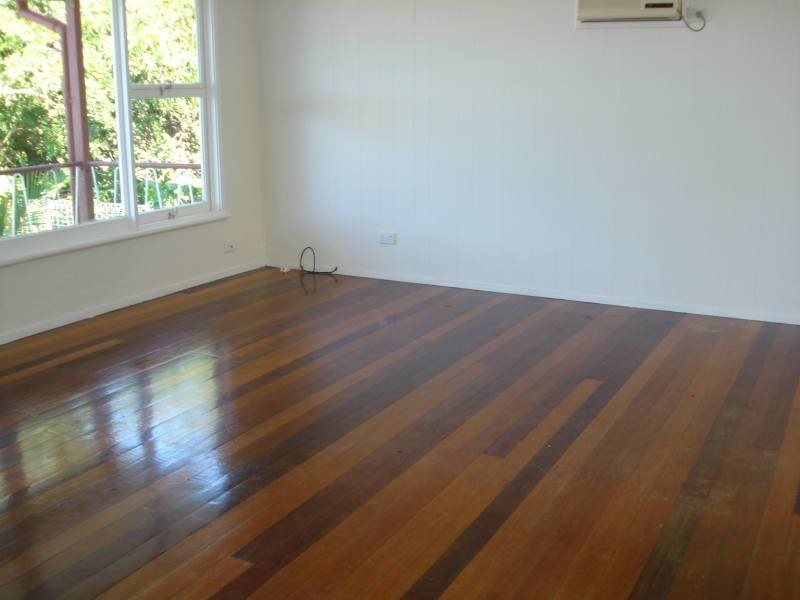 9 Horder Avenue, Labrador QLD 4215