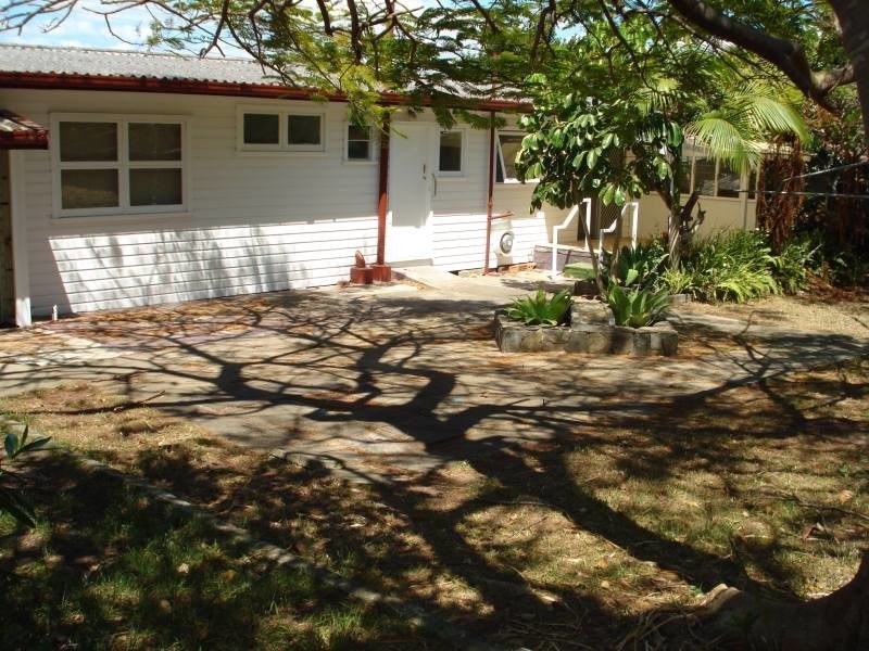 9 Horder Avenue, Labrador QLD 4215