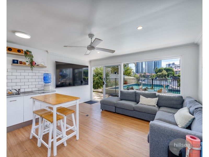 5/5 Holborow Close, Surfers Paradise QLD 4217