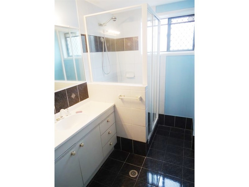 1/73 Bayview Street, Runaway Bay QLD 4216