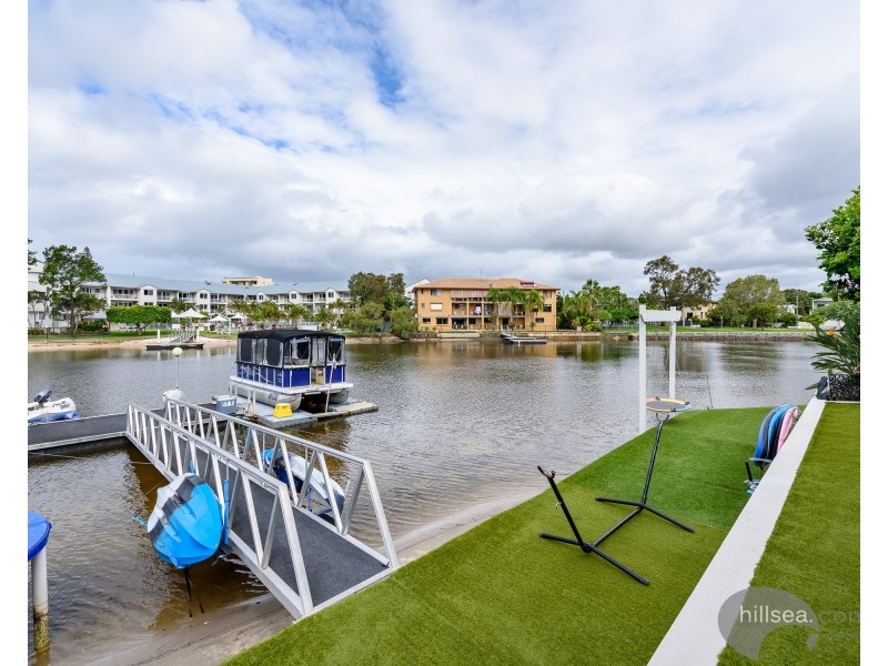 1/46 Vaggelas Crescent, Biggera Waters QLD 4216