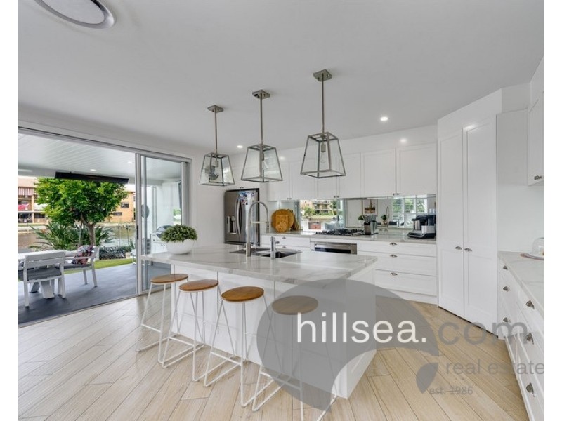 1/46 Vaggelas Crescent, Biggera Waters QLD 4216