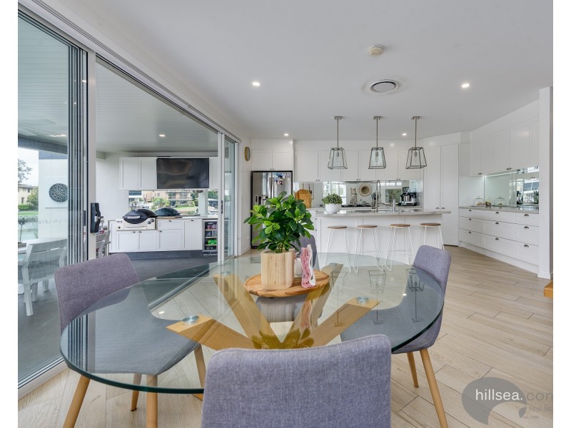 1/46 Vaggelas Crescent, Biggera Waters QLD 4216