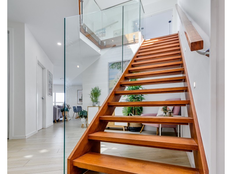 1/46 Vaggelas Crescent, Biggera Waters QLD 4216