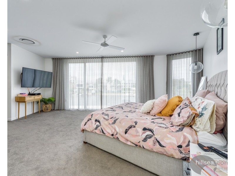 1/46 Vaggelas Crescent, Biggera Waters QLD 4216