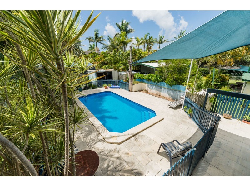 32 Crescent Avenue, Hope Island QLD 4212