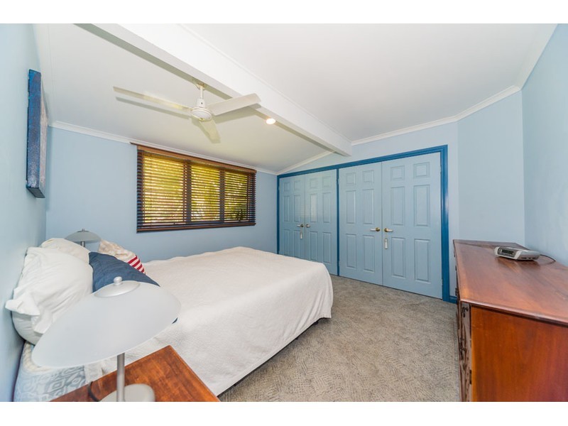 32 Crescent Avenue, Hope Island QLD 4212