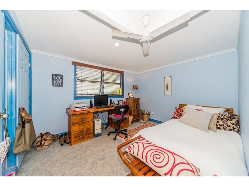 32 Crescent Avenue, Hope Island QLD 4212