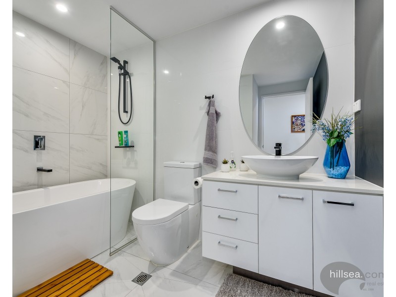 3803/5 Harbourside Court, Biggera Waters QLD 4216