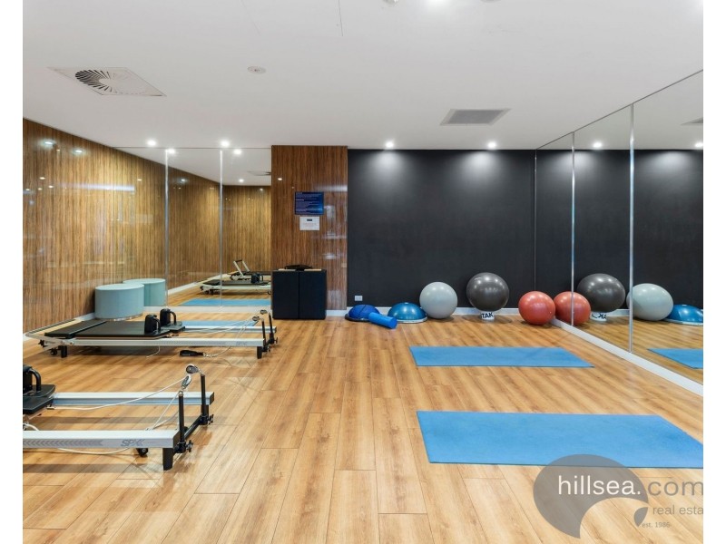 3803/5 Harbourside Court, Biggera Waters QLD 4216