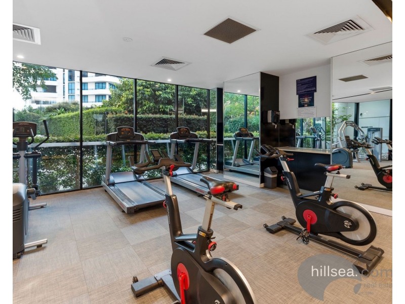 3803/5 Harbourside Court, Biggera Waters QLD 4216