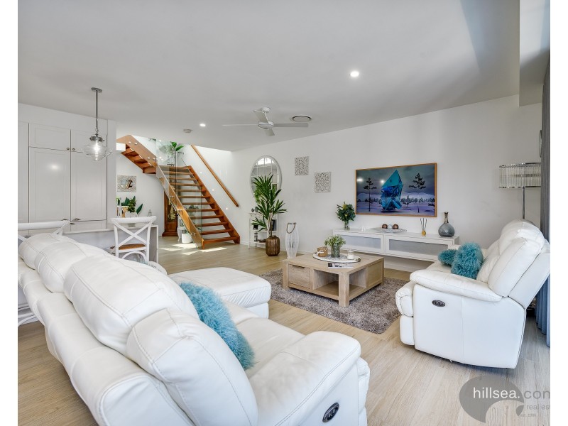 2/46 Vaggelas Crescent, Biggera Waters QLD 4216