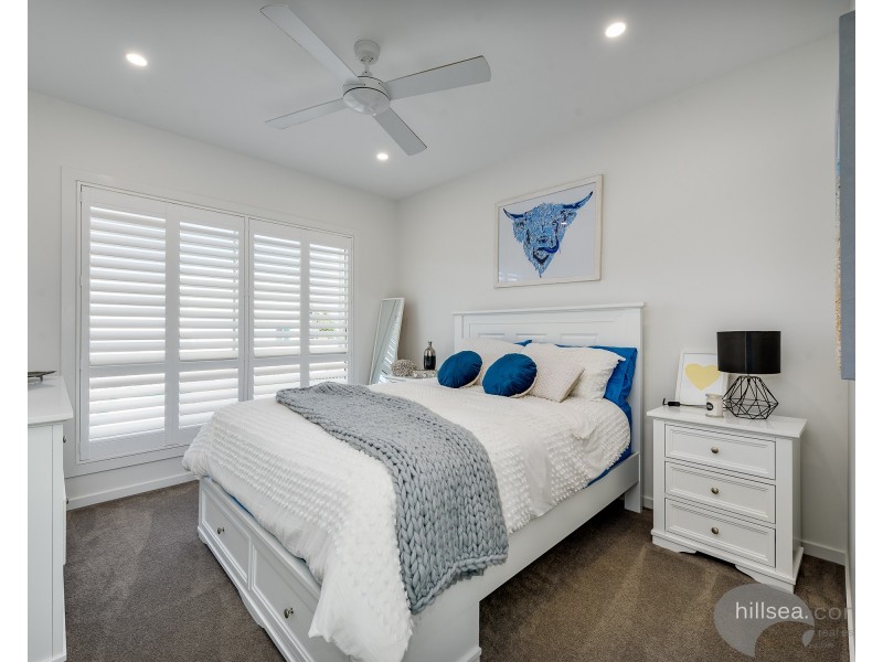 2/46 Vaggelas Crescent, Biggera Waters QLD 4216